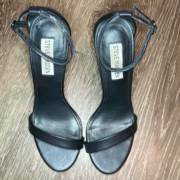 Steve Madden Stecy Women's Black Leather Strap Ankle High Heel Sandals 7.5 M - Picture 2 of 4